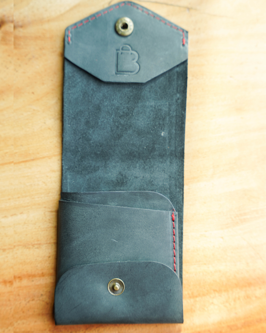 Handcrafted Genuine Matte Black Leather Wallet with free leather keychain | slim & compact design