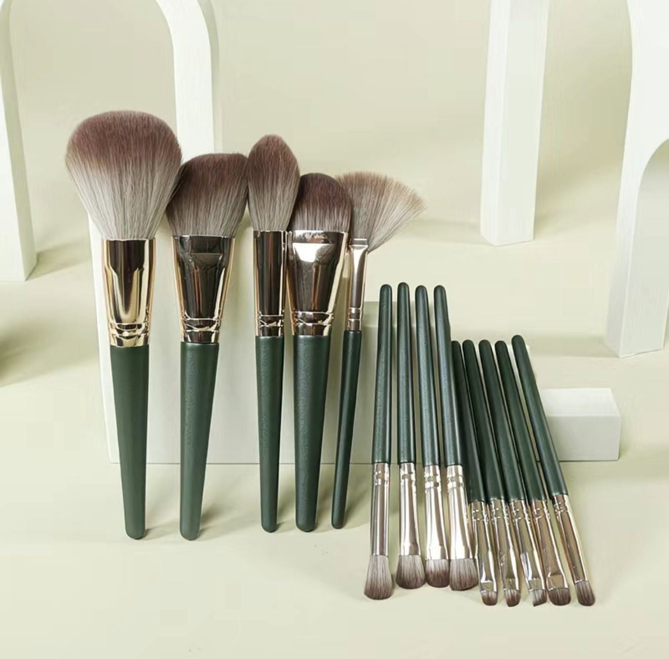 14-Piece Premium Makeup Brush Set with Soft Synthetic Bristles and Travel Pouch