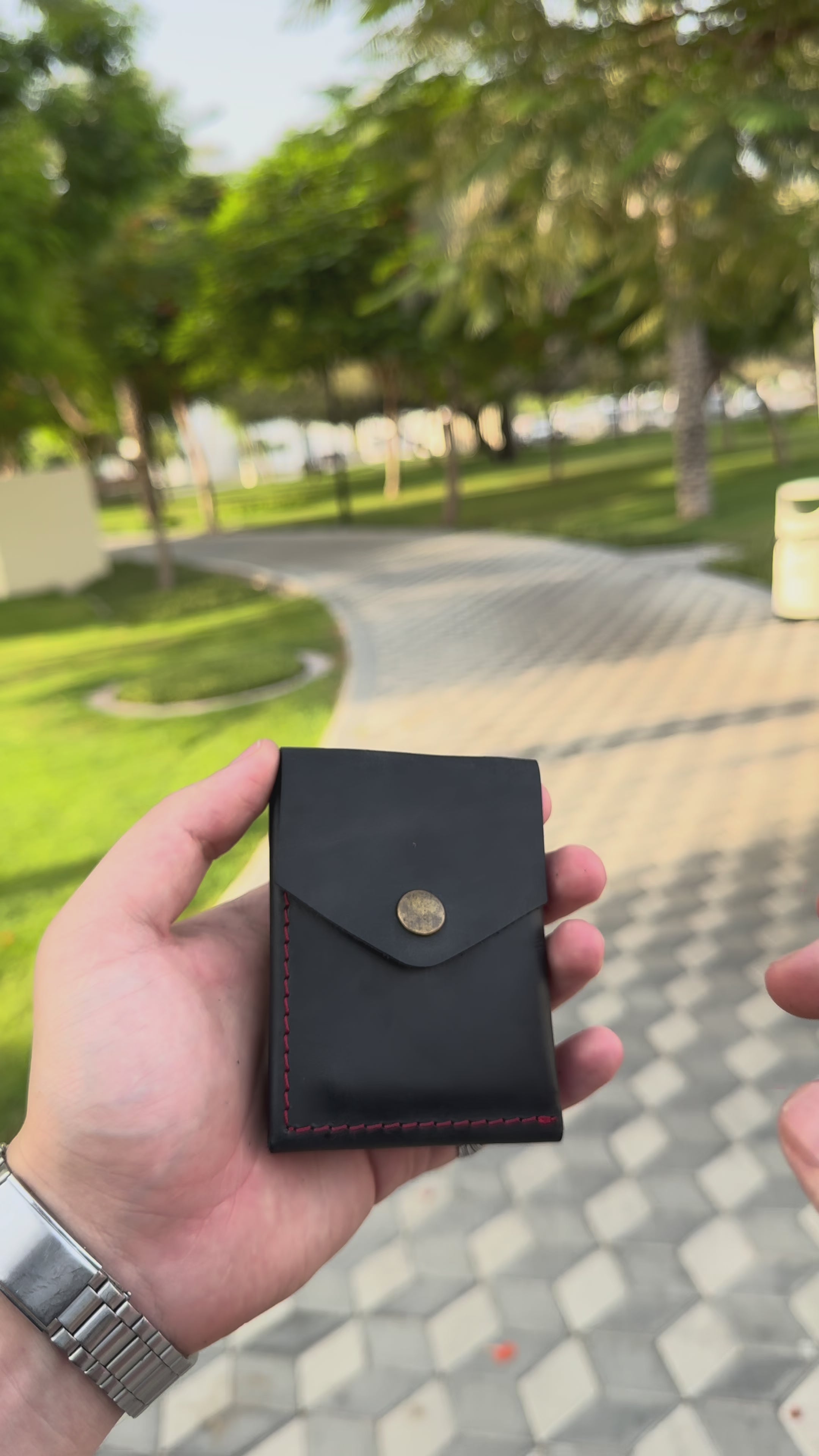 Eclipse Noir Double Fold | Handcrafted Leather Wallet