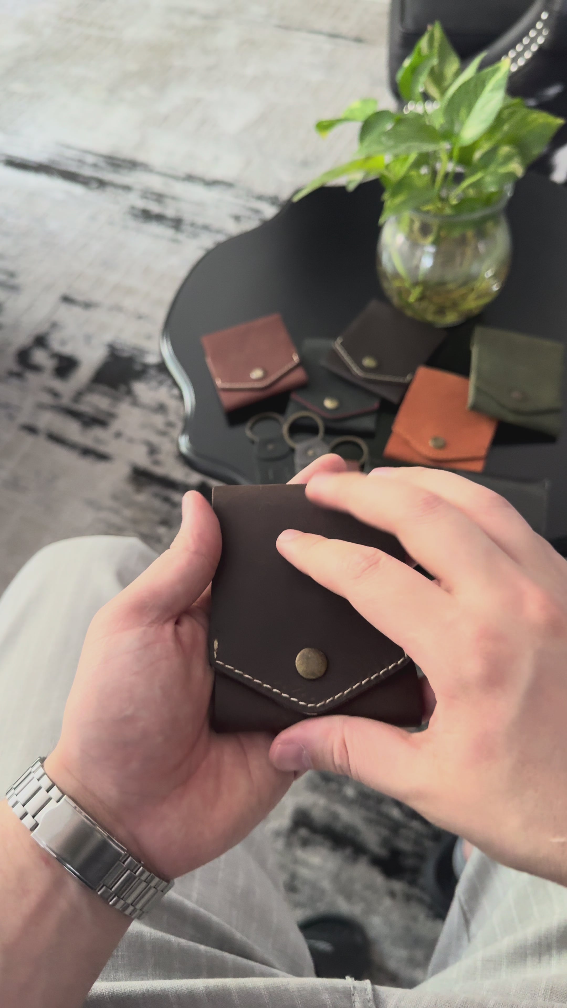 Arabian Roast | Handcrafted Genuine Coffee Brown Leather Wallet with free leather keychain | Slim & Compact design in USA free shipping to USA.